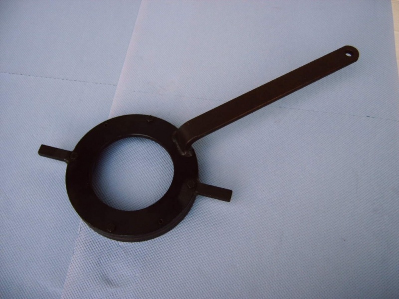 Datei:Duc34 Schlüssel Kupplungskorb 1 30 Zähne Bild2.JPG